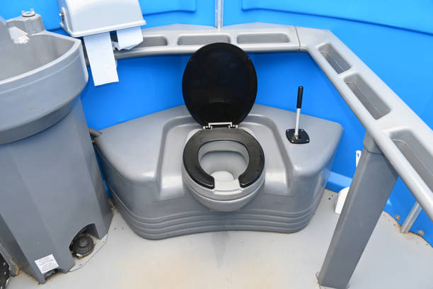 Best Porta potty delivery and setup  in Lemoore, CA